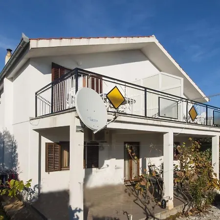 Rogoznica 15005a Apartamento