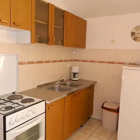 Apartamento Rogoznica 15005a